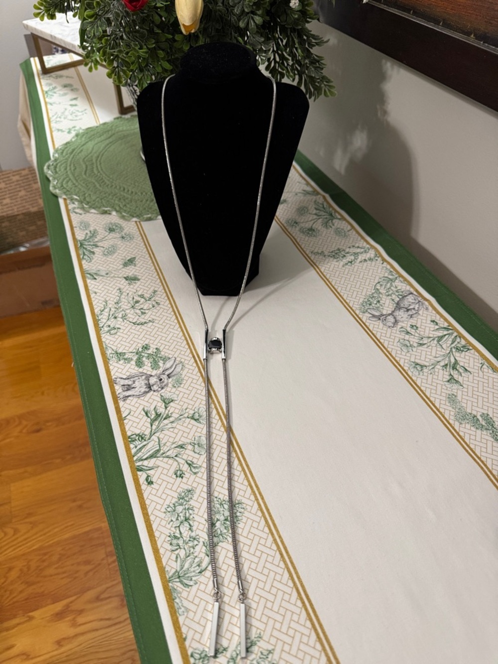 White House Black MarkeElegant Silver Lariat Necklace - Sleek Modern Drop Design - Picture 4 of 6